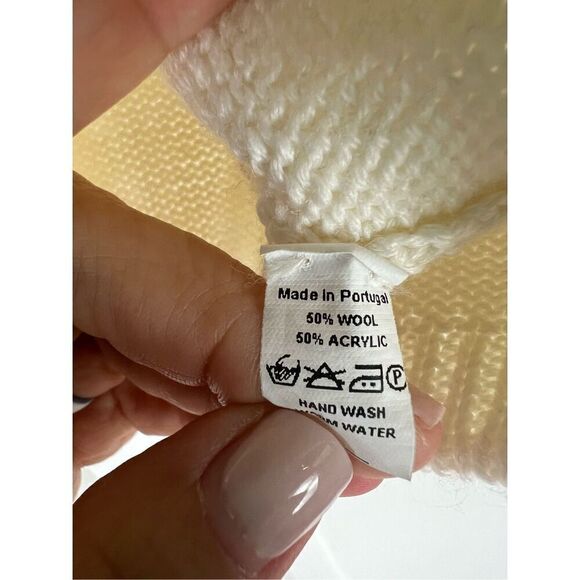 Pukatuka Childs T Sweater Size 2/3 - Picture 2 of 4